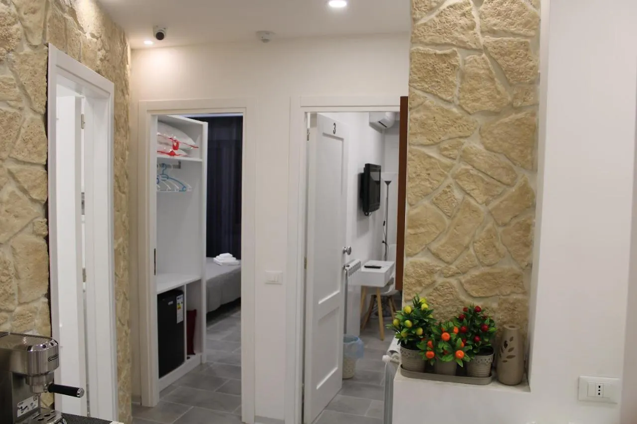** Bed & Breakfast Ri.Mo'S Rent Room Palermo Italien
